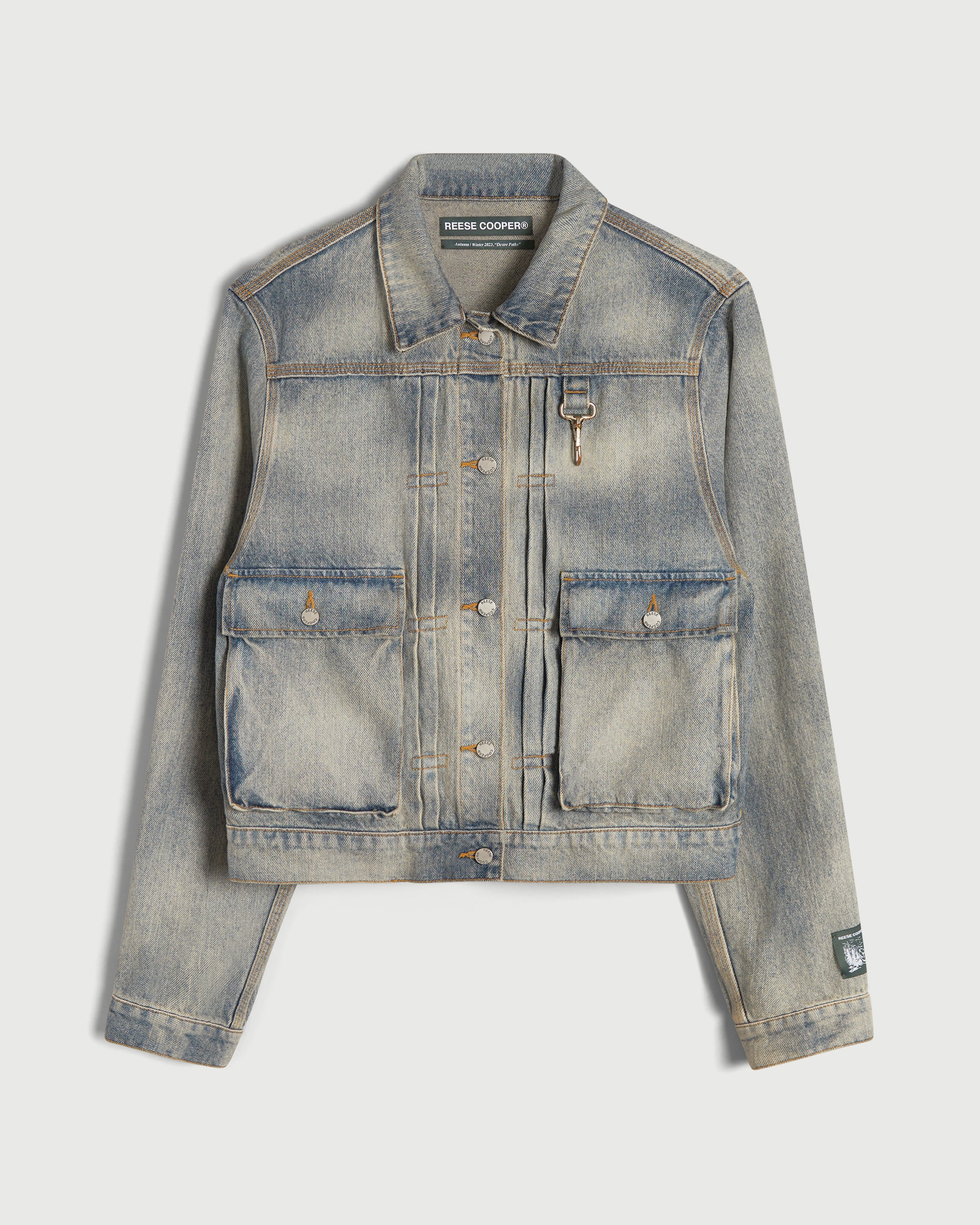 Trucker Jacket in Washed Denim – www.manifest.us