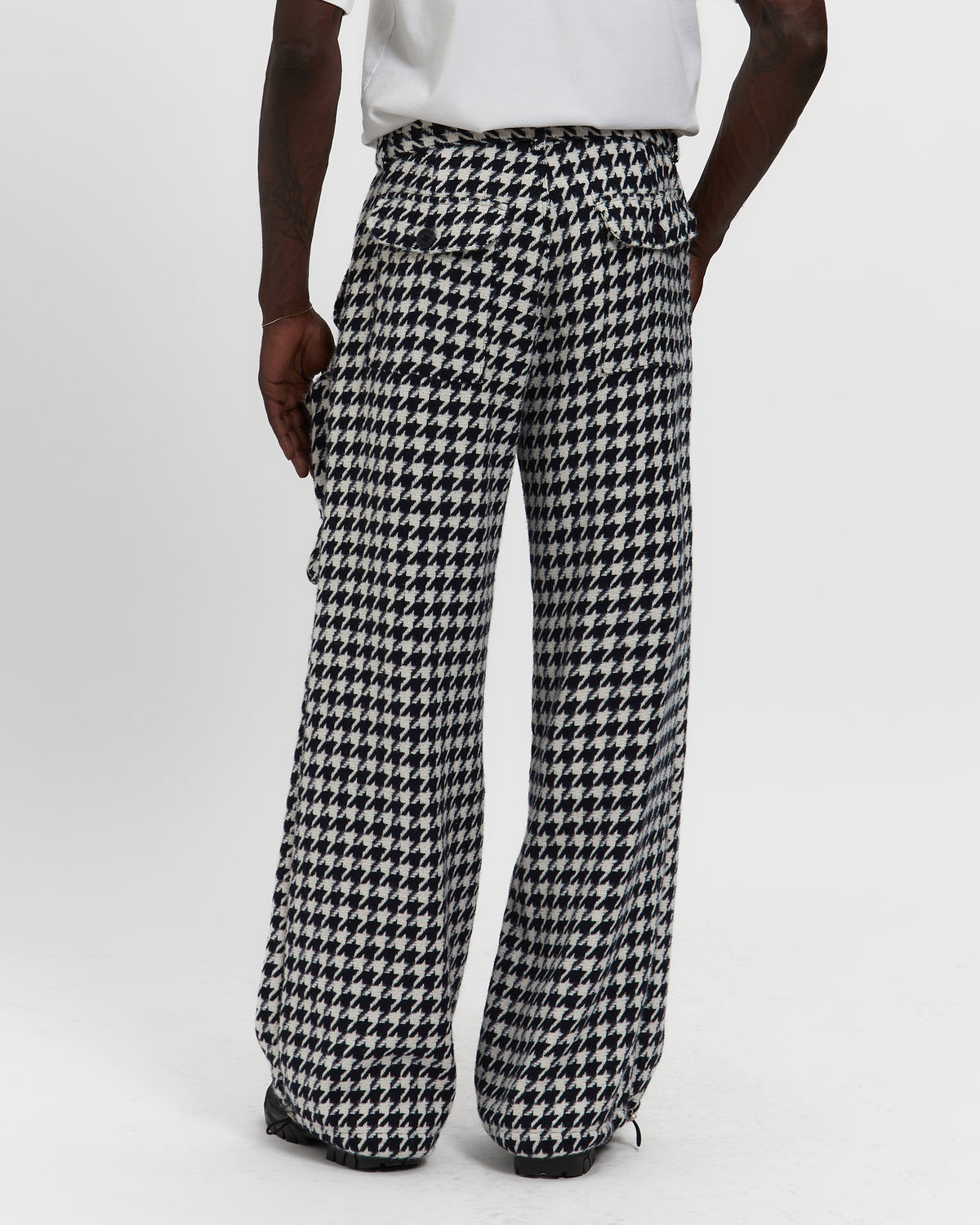 Houndstooth Patch Pocket Belted Trouser in Navy & White