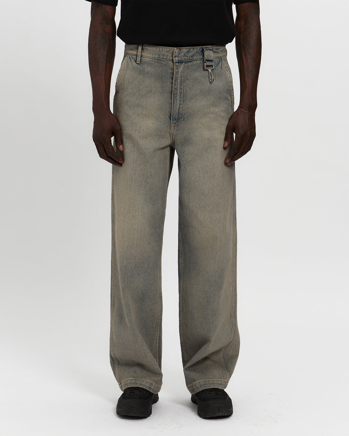Washed Denim Concealed Button Straight Leg Jean