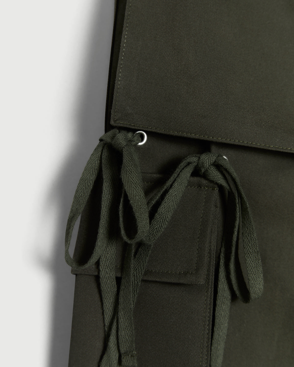 Modular Pocket Cotton Twill Cargo Pant in Olive